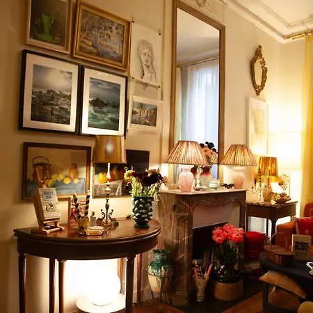 Homestay Arc De Triomphe Chic Paris