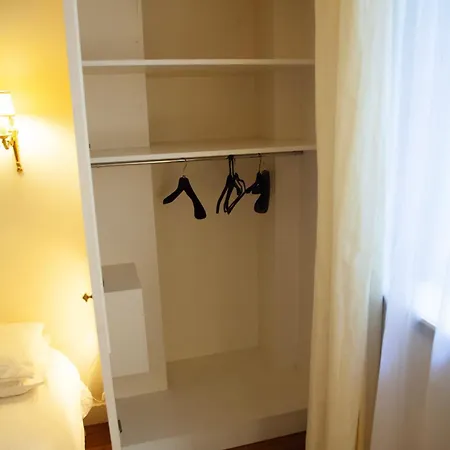 Arc De Triomphe Chic *