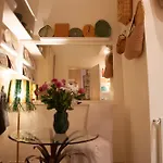 בית אירוח Arc De Triomphe Chic *